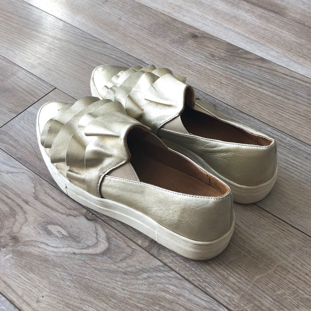 Seychelles gold, slip on sneakers - Size 7.5